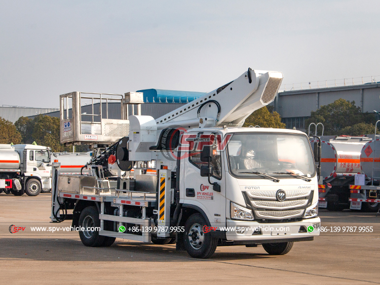 FOTON 32M Aerial Working Truck - Front Right Side